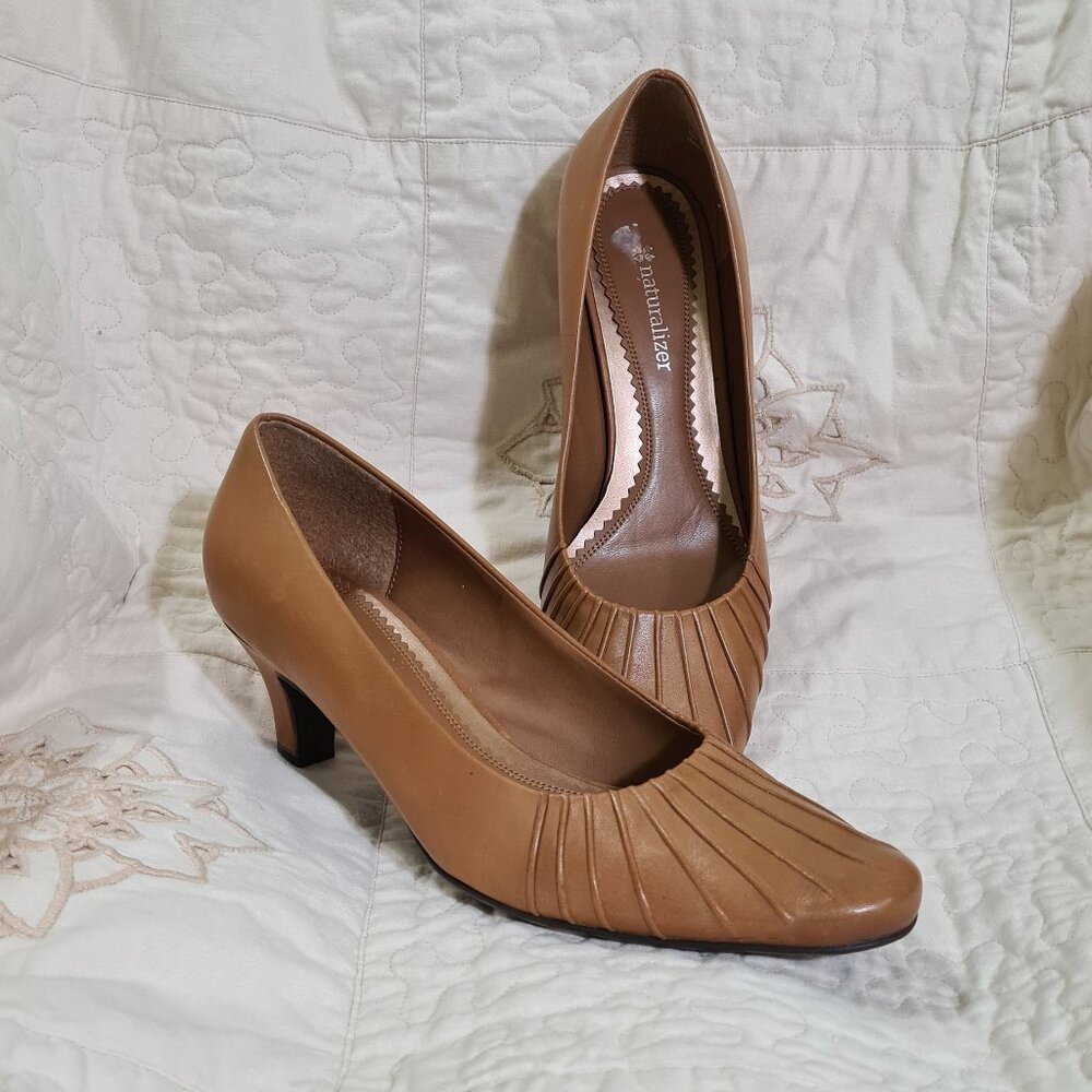 Chic Brown Heels